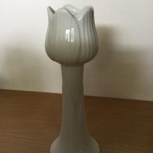 White ceramic porcelain tulip candleholder bud vase small chip home decor